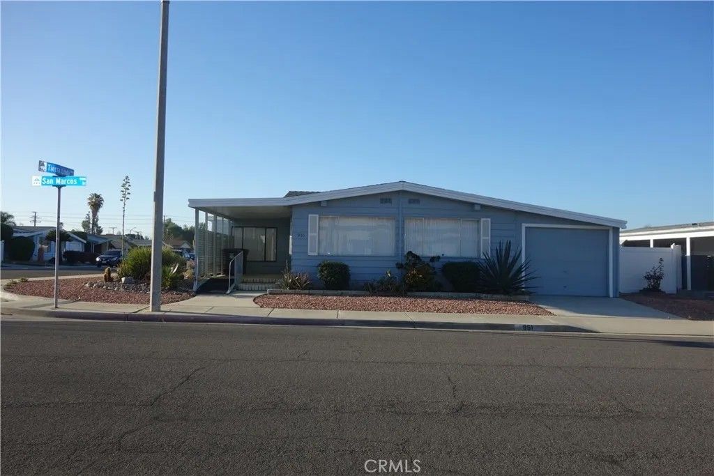 Photo of 951 San Marcos Dr, Hemet, CA 92543 (MLS # IV26053227)