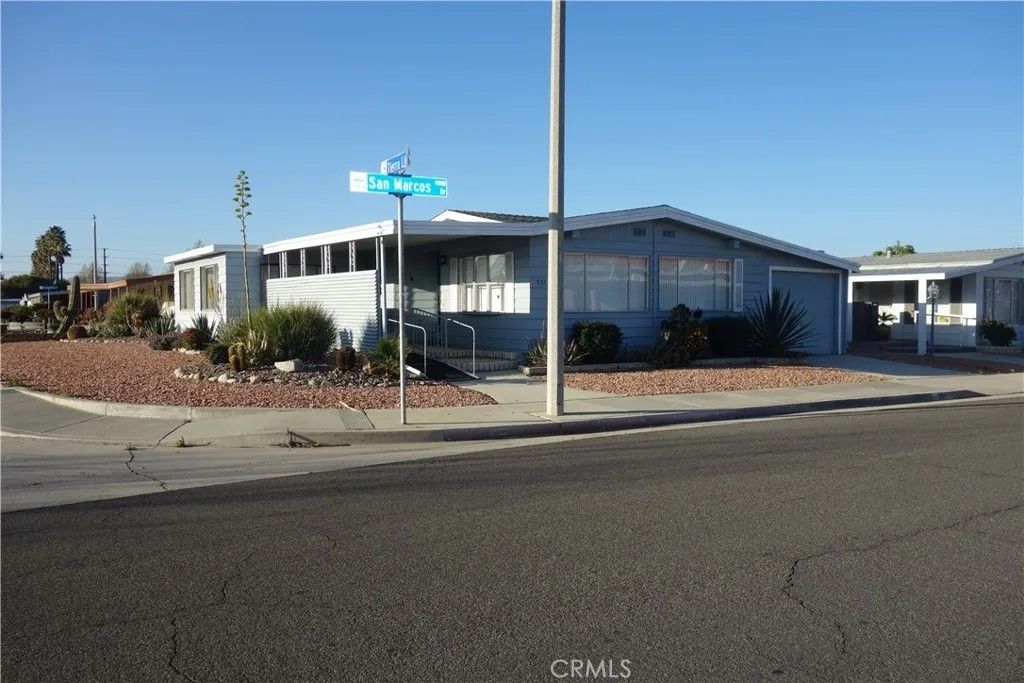 Photo of 951 San Marcos Dr, Hemet, CA 92543 (MLS # IV26053227)