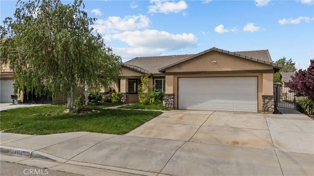 Photo of 45541 Robinson Drive, Lancaster, CA 93535 (MLS # SR26065051)