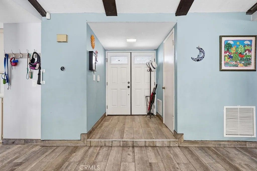 Photo of 29223 Flowerpark Drive, Canyon Country, CA 91387 (MLS # SR26065629)