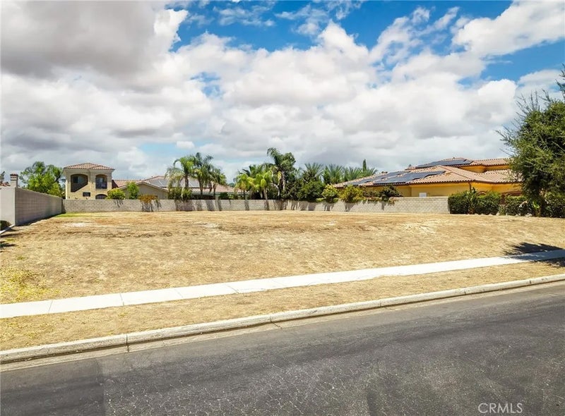 2407 Brighton Park