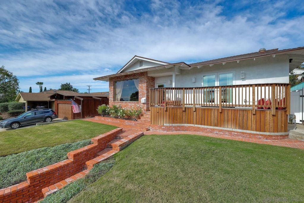 Photo of 1166 Agate St, San Diego, CA 92109 (MLS # 250046098)