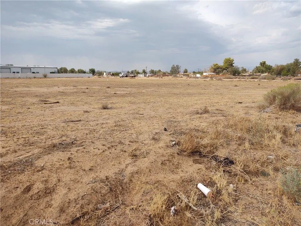 Photo of 0 Esaws, Apple Valley, CA 92307 (MLS # HD25258690)
