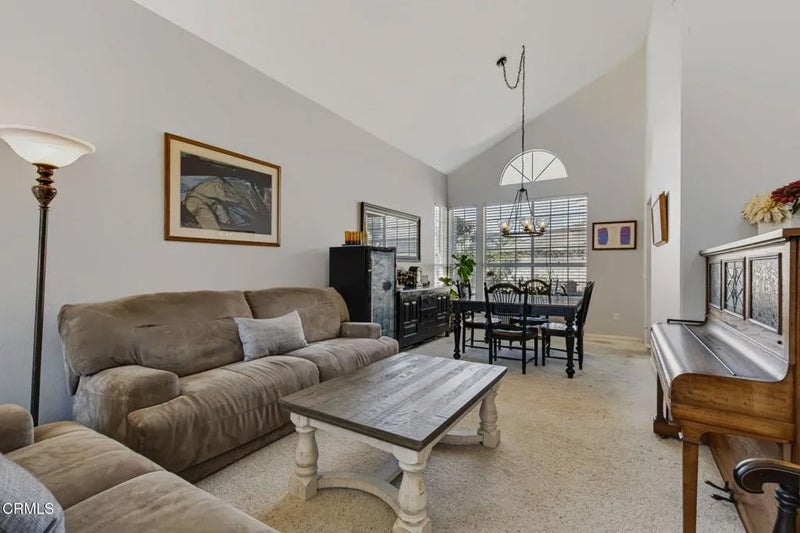 1472 La Culebra Circle