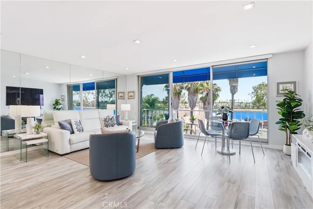 Photo of 383 Bay Shore Avenue #407, Long Beach, CA 90803 (MLS # DW26068751)