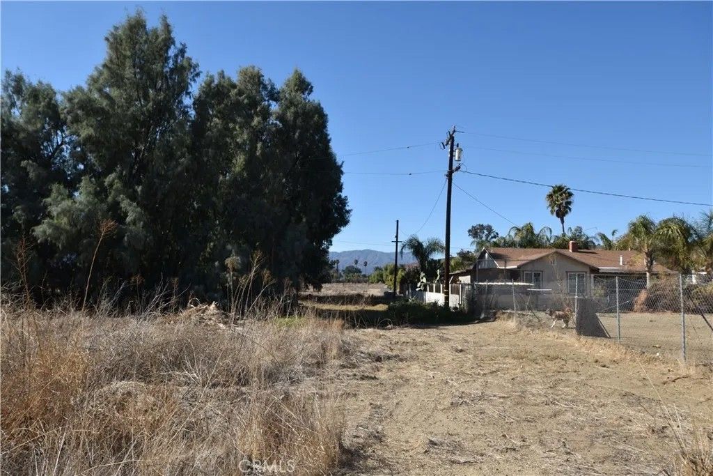 Photo of 0 Herbert, Lake Elsinore, CA 92530 (MLS # SW25021367)