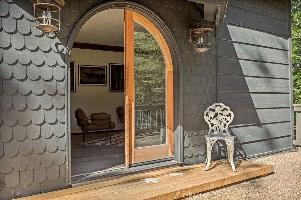 Photo of 504 Millburn, Lake Arrowhead, CA 92352 (MLS # IG26058511)