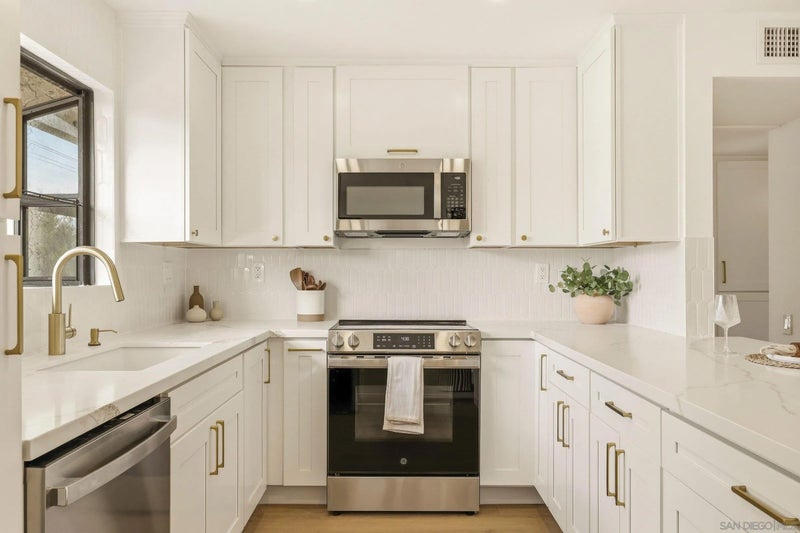 1263 Robinson 13