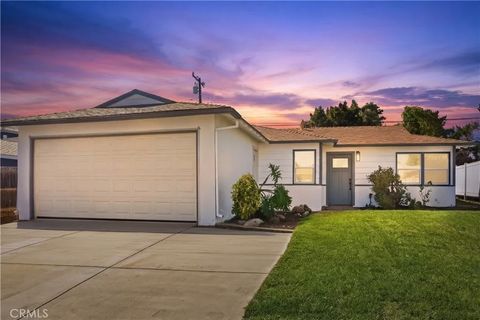 Photo of 2293 Lupin St, Simi Valley, CA 93065 (MLS # SR26049932)