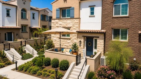 Photo of 571 Via Chelsea, Camarillo, CA 93012 (MLS # V1-37660)
