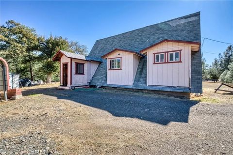 Tiny photo for 3311 Yucca Way, Clearlake Oaks, CA 95423 (MLS # LC25242584)
