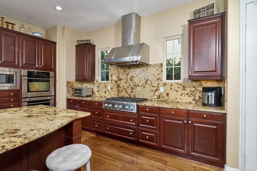 5815 Blazing Star Ln.