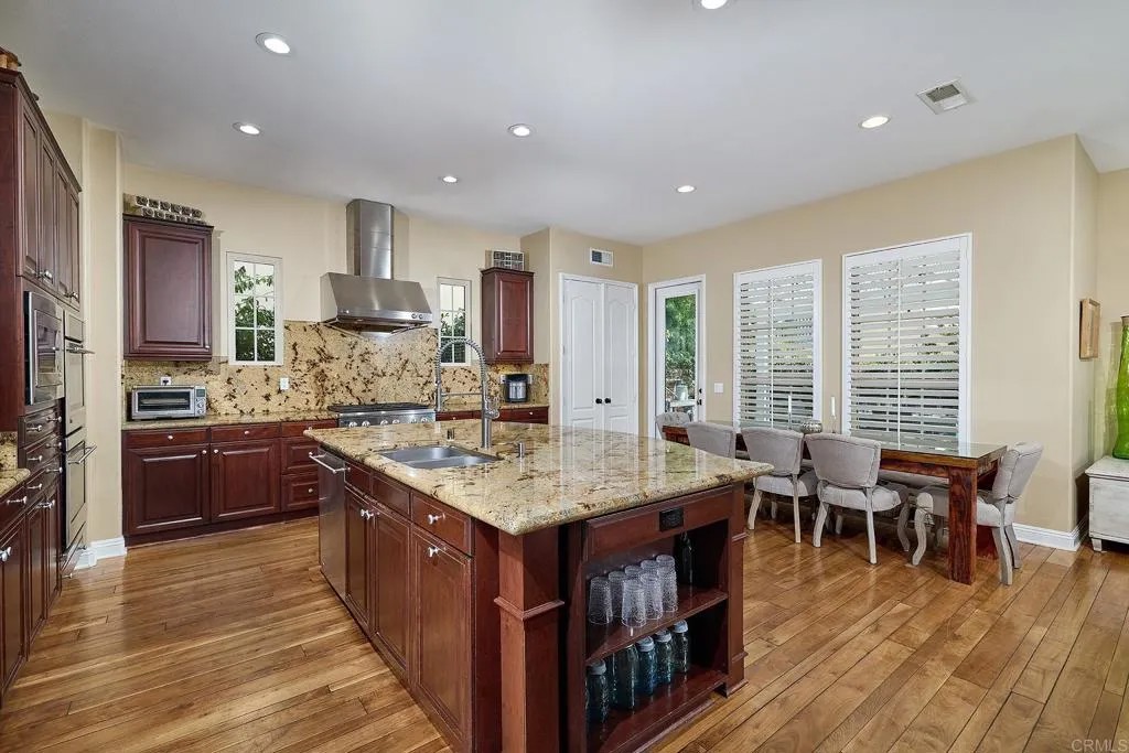 5815 Blazing Star Ln.