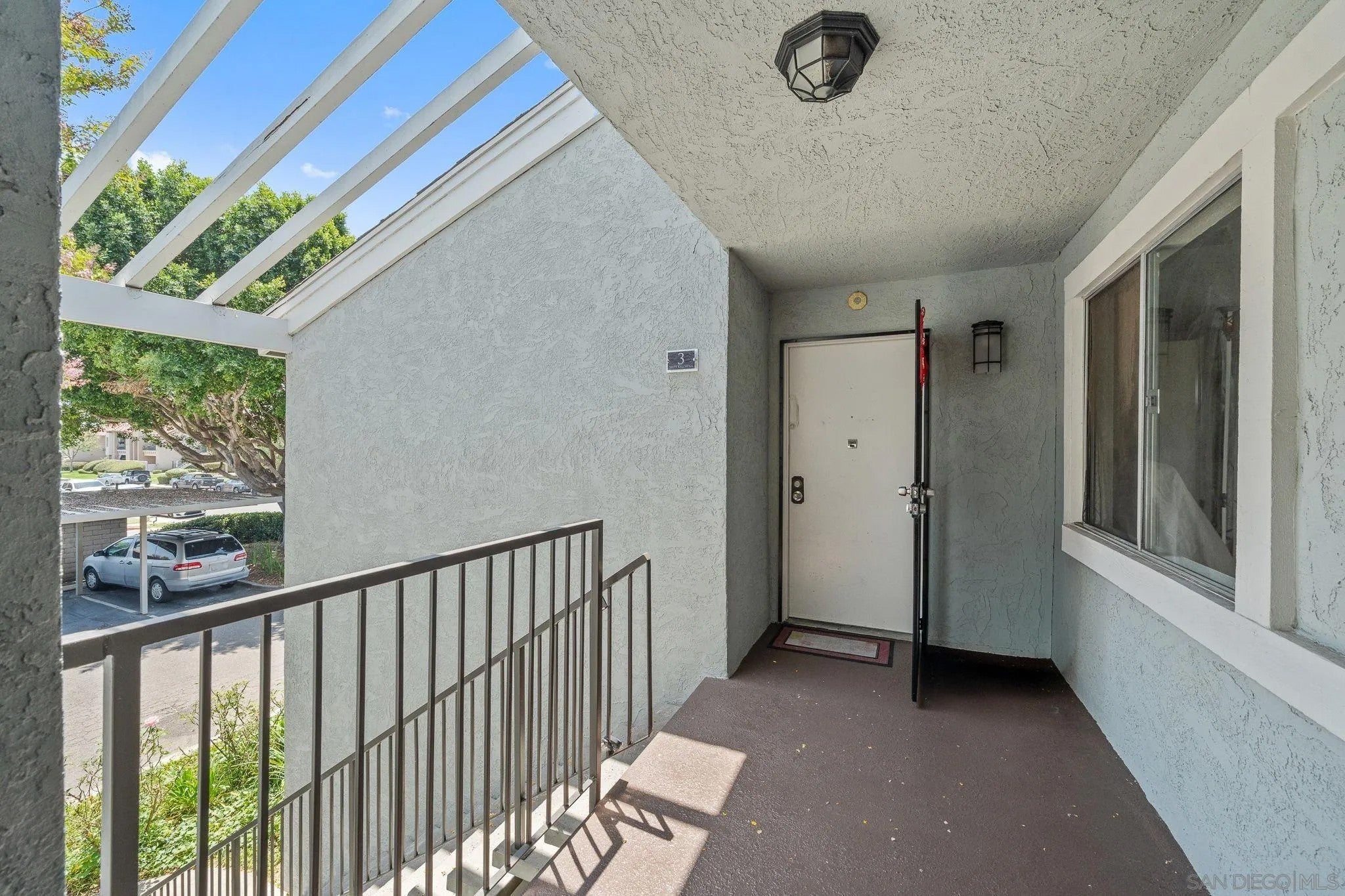 11175 Kelowna Rd Unit 3