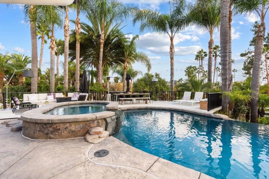 Photo of 612 Lucylle Lane, Encinitas, CA 92024 (MLS # NDP2510686)