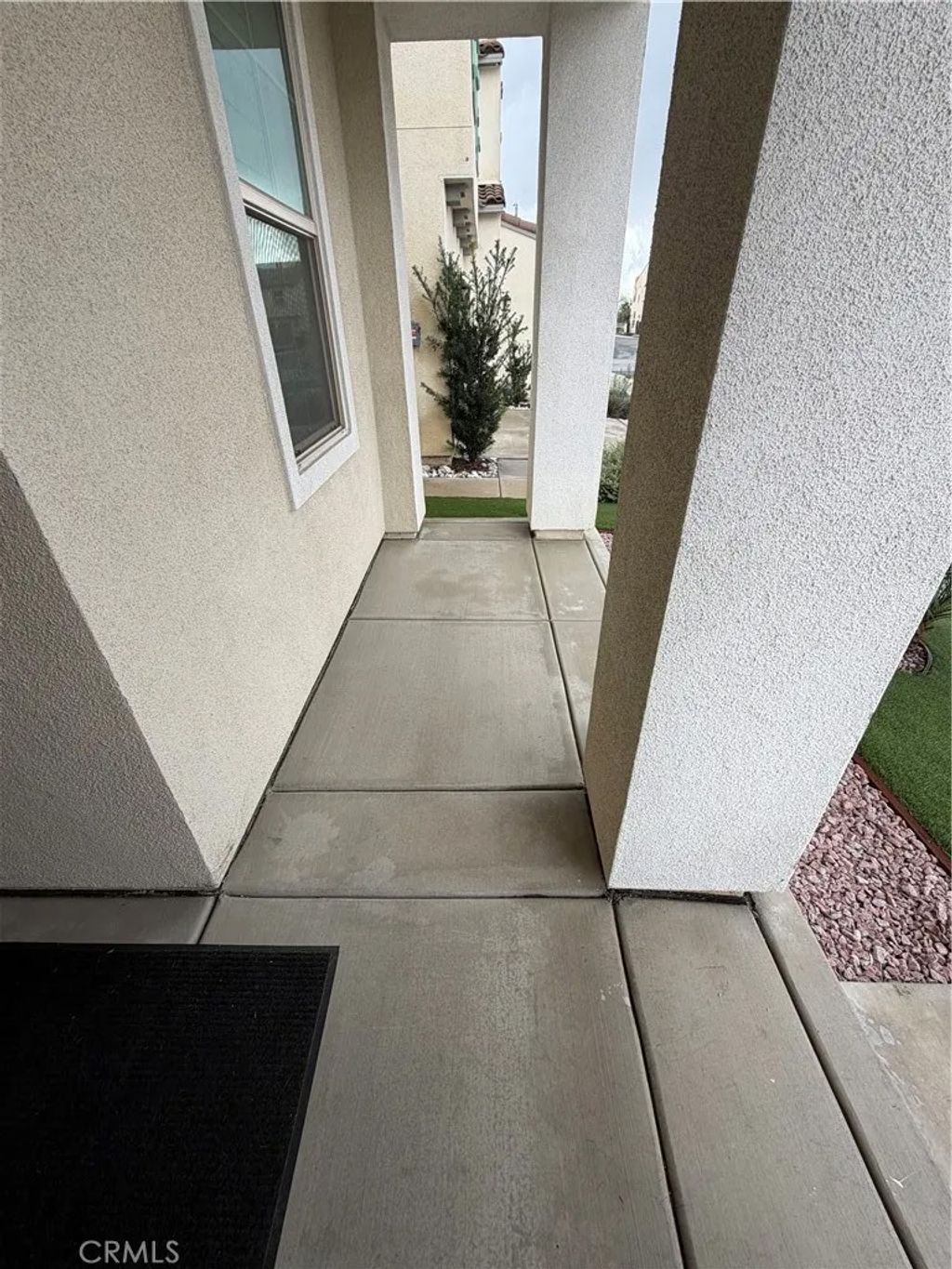 Photo of 475 N Glenwood Ave, Rialto, CA 92376 (MLS # CV26036472)