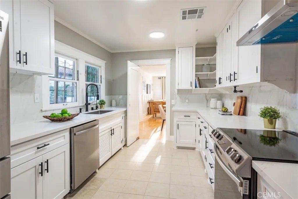 Photo of 2256 Pelham, Los Angeles, CA 90064 (MLS # SB26012437)