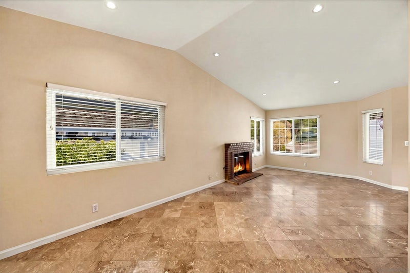 1375 Oak Hill