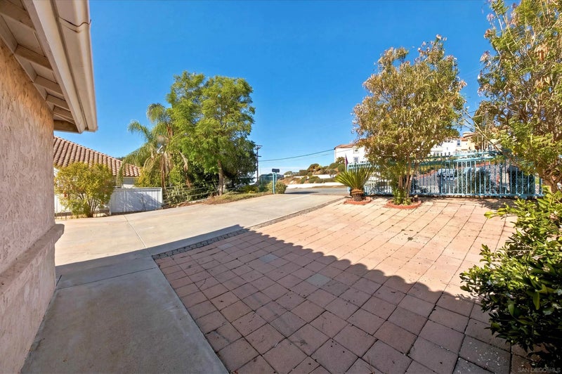 1375 Oak Hill