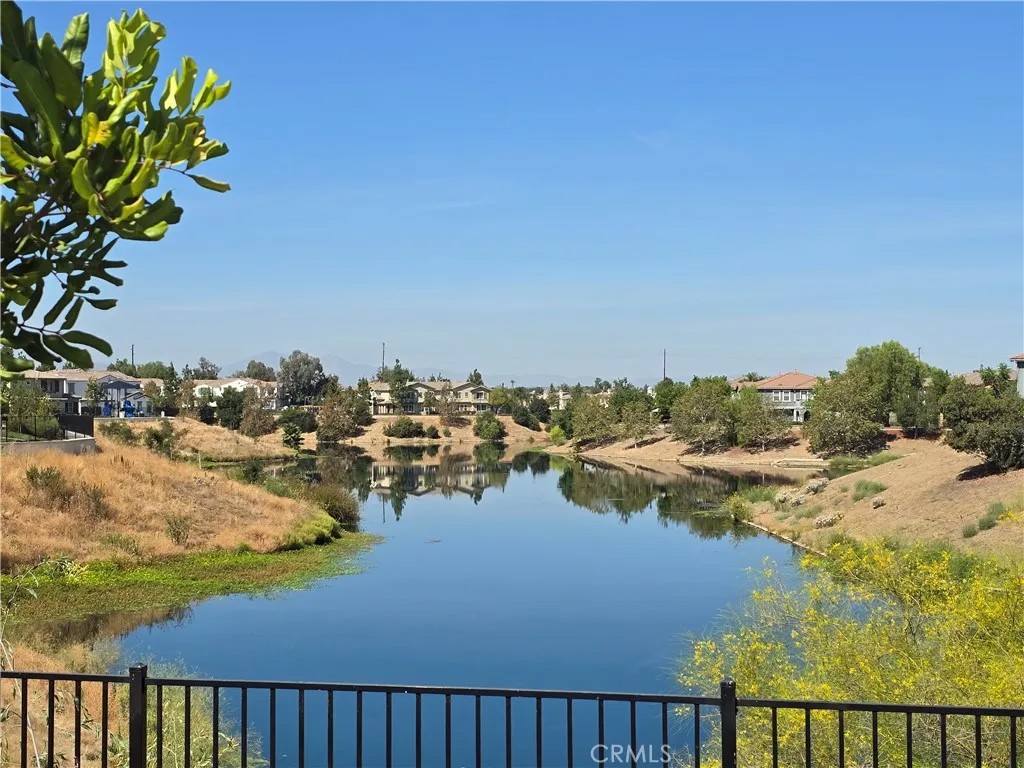 16048 Lasselle Street A-10