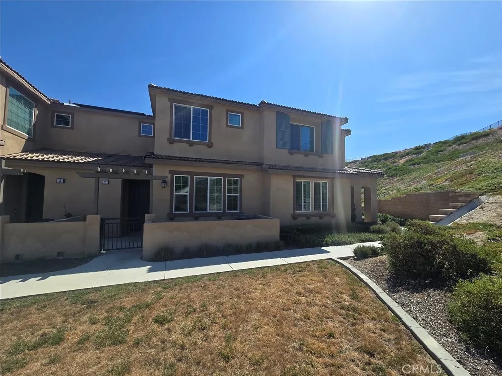 16048 Lasselle Street A-10