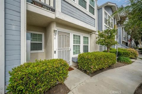 Photo of 701 S Hayward Street #B, Anaheim, CA 92804 (MLS # PW26029091)