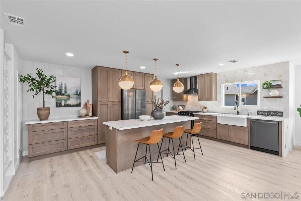 16462 Sarape Dr.