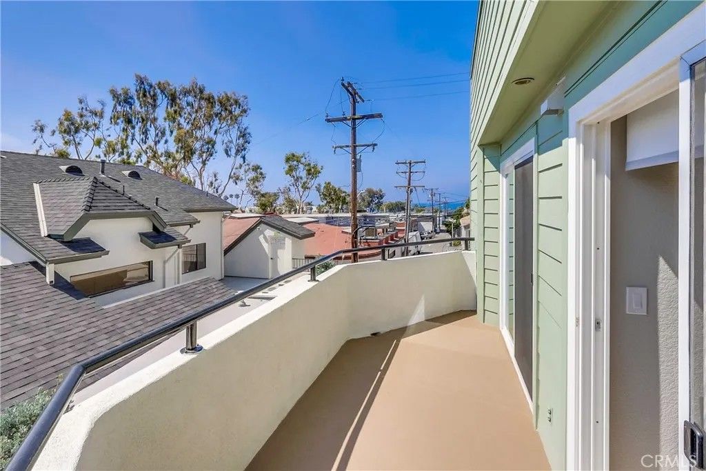 Photo of 312 Broadway #2, Laguna Beach, CA 92651 (MLS # LG26079439)