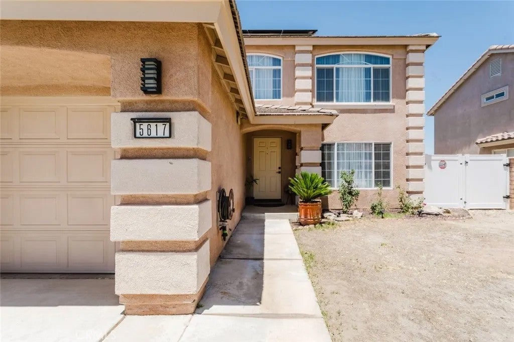5617 E Avenue R12