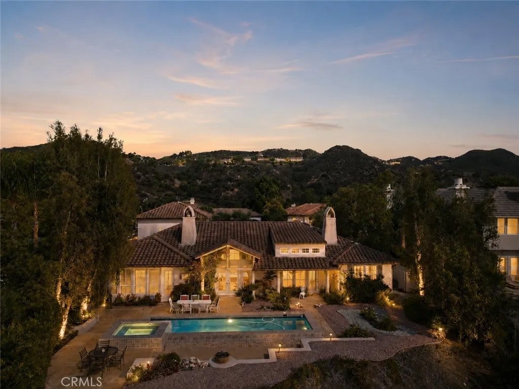Photo of 3315 Via Verde Court, Calabasas, CA 91302 (MLS # SR26150315)