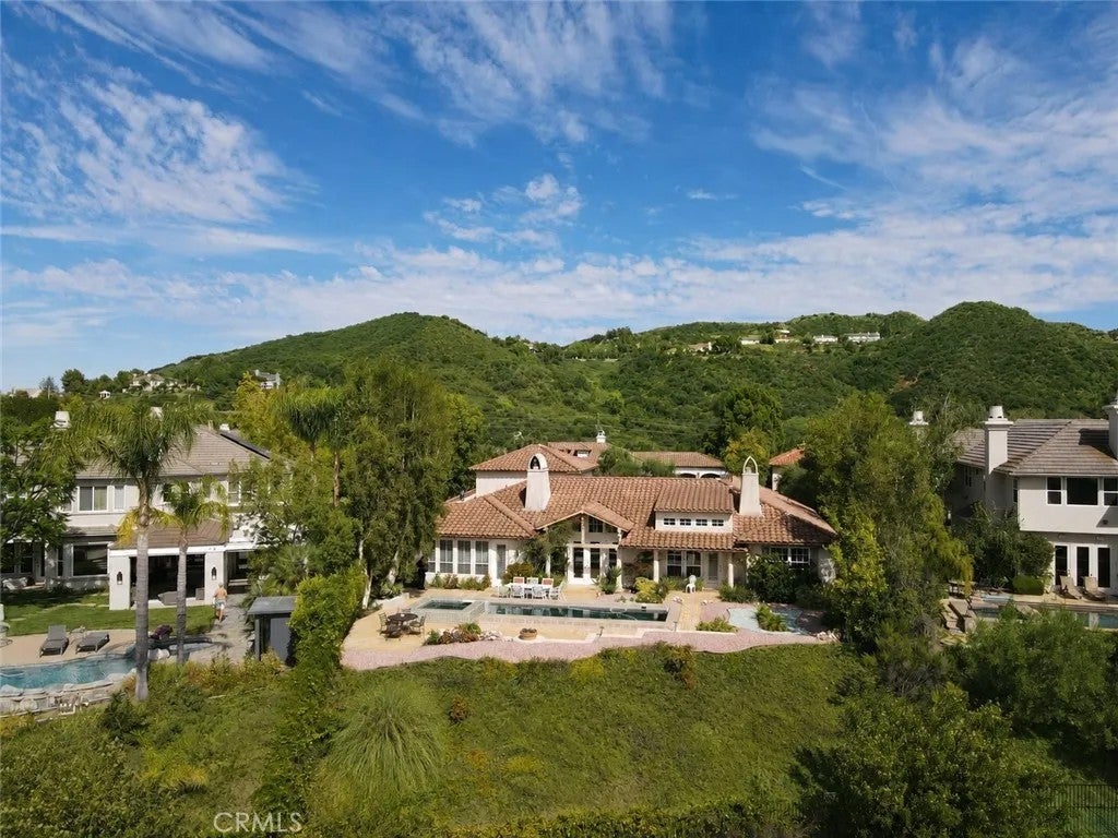 Photo of 3315 Via Verde Court, Calabasas, CA 91302 (MLS # SR26150315)
