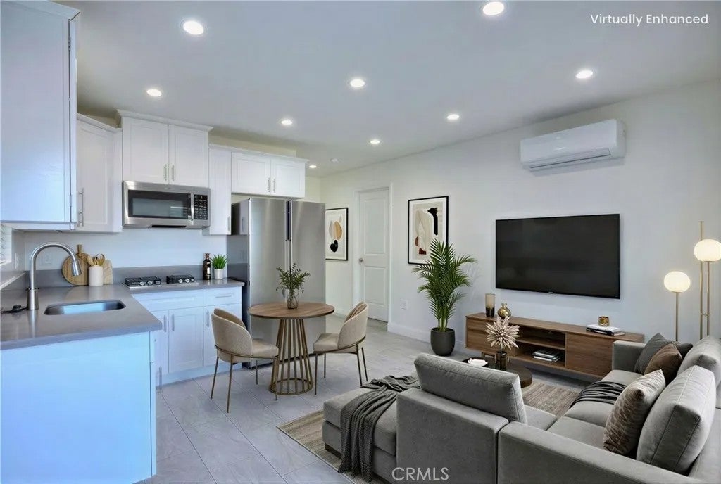 Photo of 14604 Cohasset Street, Van Nuys, CA 91405 (MLS # GD26230221)