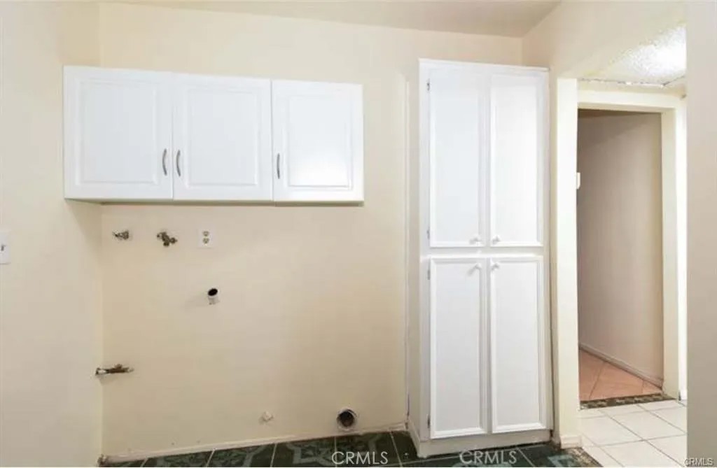 2130 Avenida Estrada