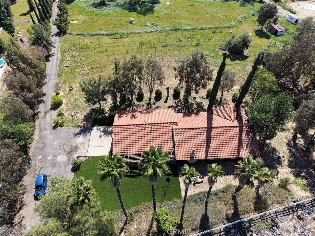 Photo of 41280 De Portola Rd, Temecula, CA 92592 (MLS # TR26020753)