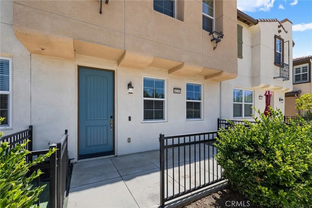 40203 Calle Real