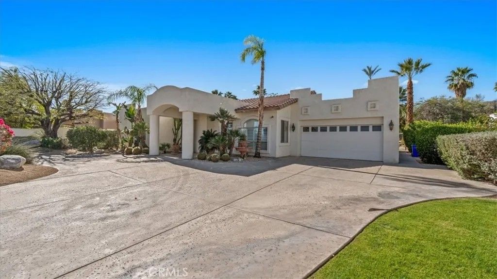Photo of 71569 Sahara Road, Rancho Mirage, CA 92270 (MLS # PW26022987)