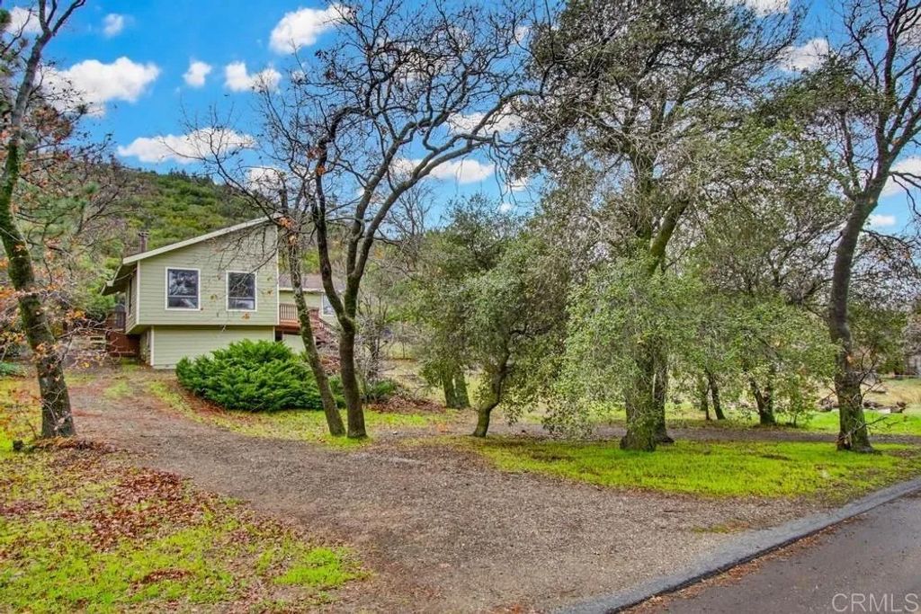 Photo of 3220 Salton Vista Drive, Julian, CA 92036 (MLS # NDP2600143)