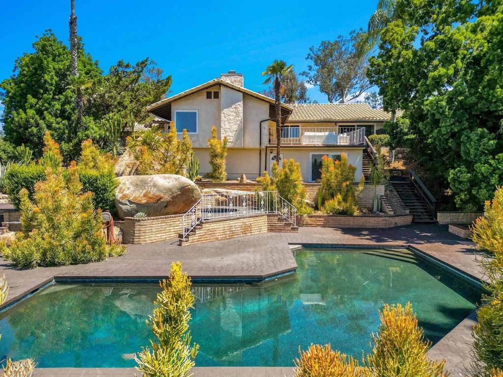 Photo of 1389 Merritt Dr, El Cajon, CA 92020 (MLS # 260015435)