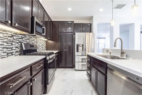 Tiny photo for 2547 Canterbury Lane, Simi Valley, CA 93063 (MLS # SR25251912)