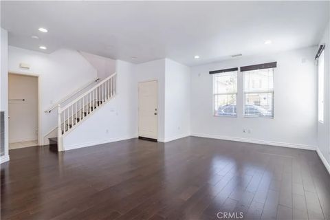 Tiny photo for 2547 Canterbury Lane, Simi Valley, CA 93063 (MLS # SR25251912)