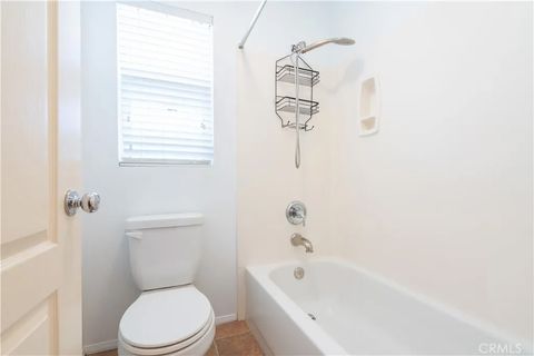 Tiny photo for 2547 Canterbury Lane, Simi Valley, CA 93063 (MLS # SR25251912)