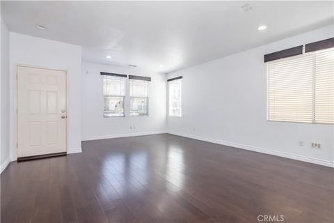 Tiny photo for 2547 Canterbury Lane, Simi Valley, CA 93063 (MLS # SR25251912)