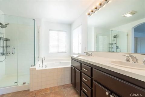 Tiny photo for 2547 Canterbury Lane, Simi Valley, CA 93063 (MLS # SR25251912)