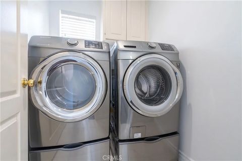 Tiny photo for 2547 Canterbury Lane, Simi Valley, CA 93063 (MLS # SR25251912)