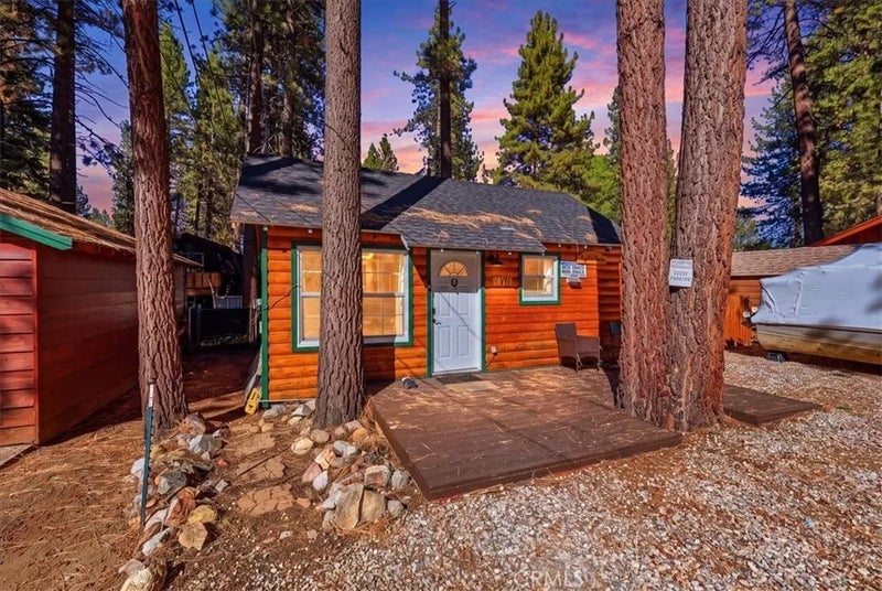 42770 Cedar