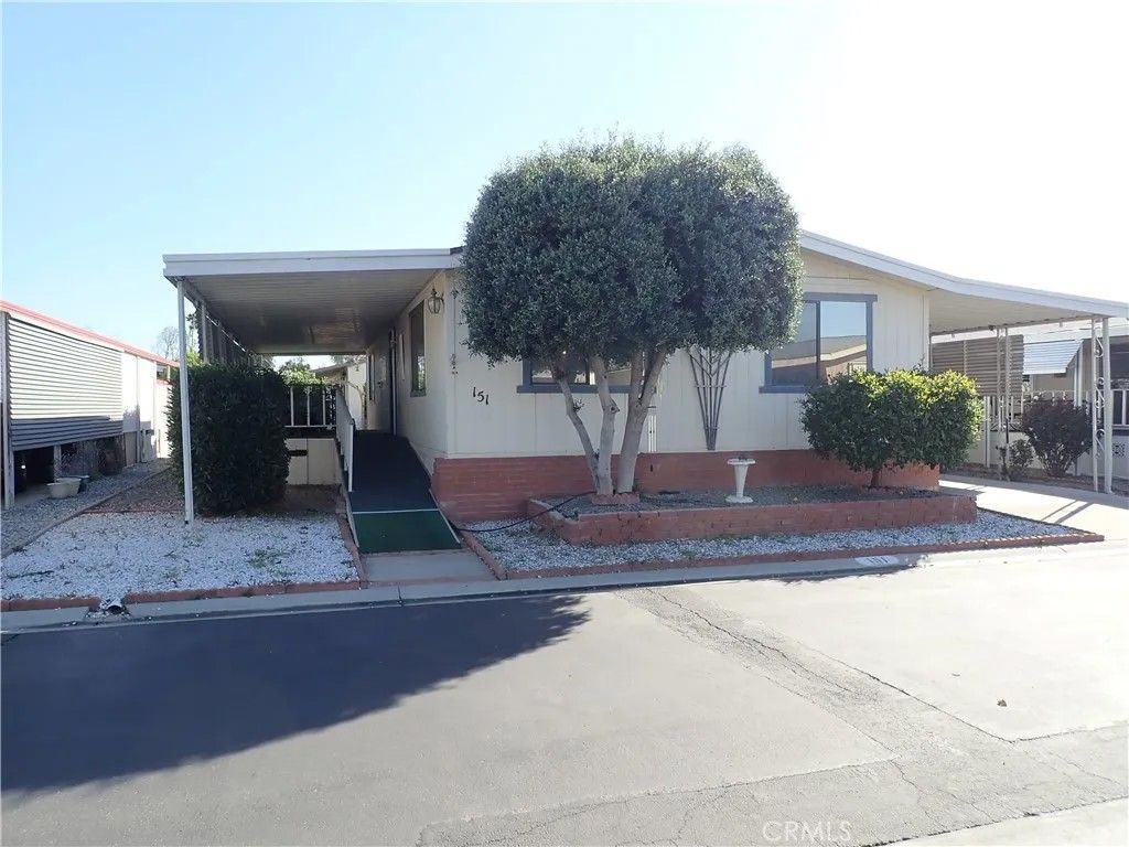 Photo of 1300 W Menlo, Hemet, CA 92543 (MLS # SW26054587)