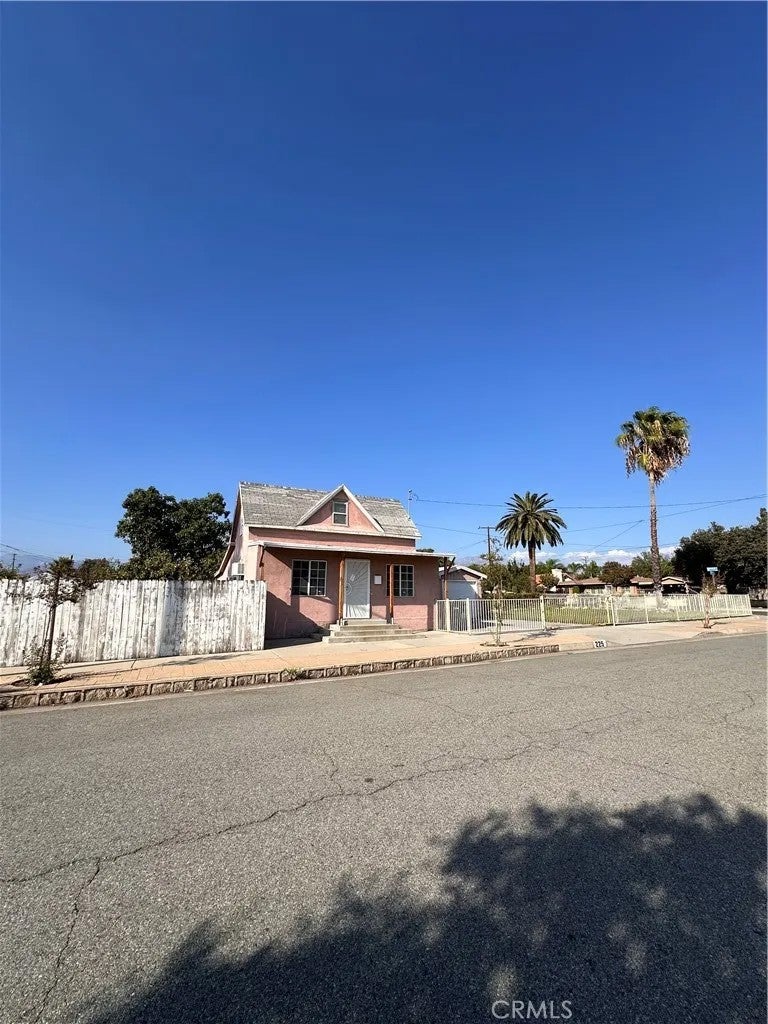 225 E Western