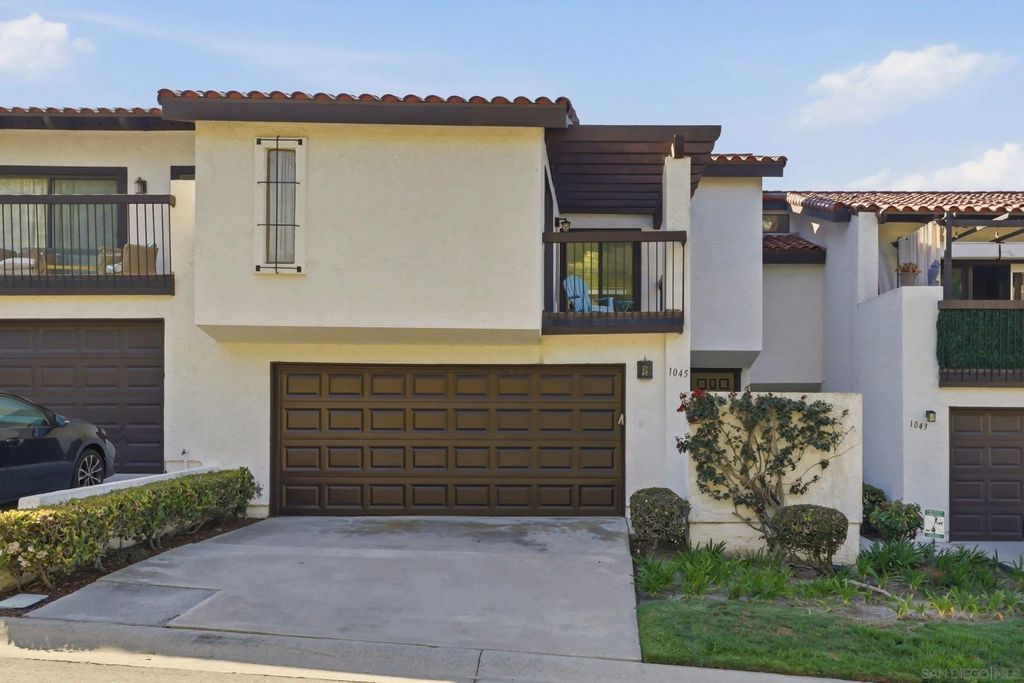 Photo of 1045 Santa Helena Park Ct, Solana Beach, CA 92075 (MLS # 260007420)