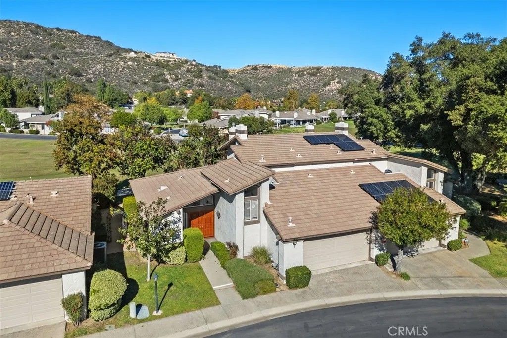 Photo of 38285 Oaktree, Murrieta, CA 92562 (MLS # SW25267701)