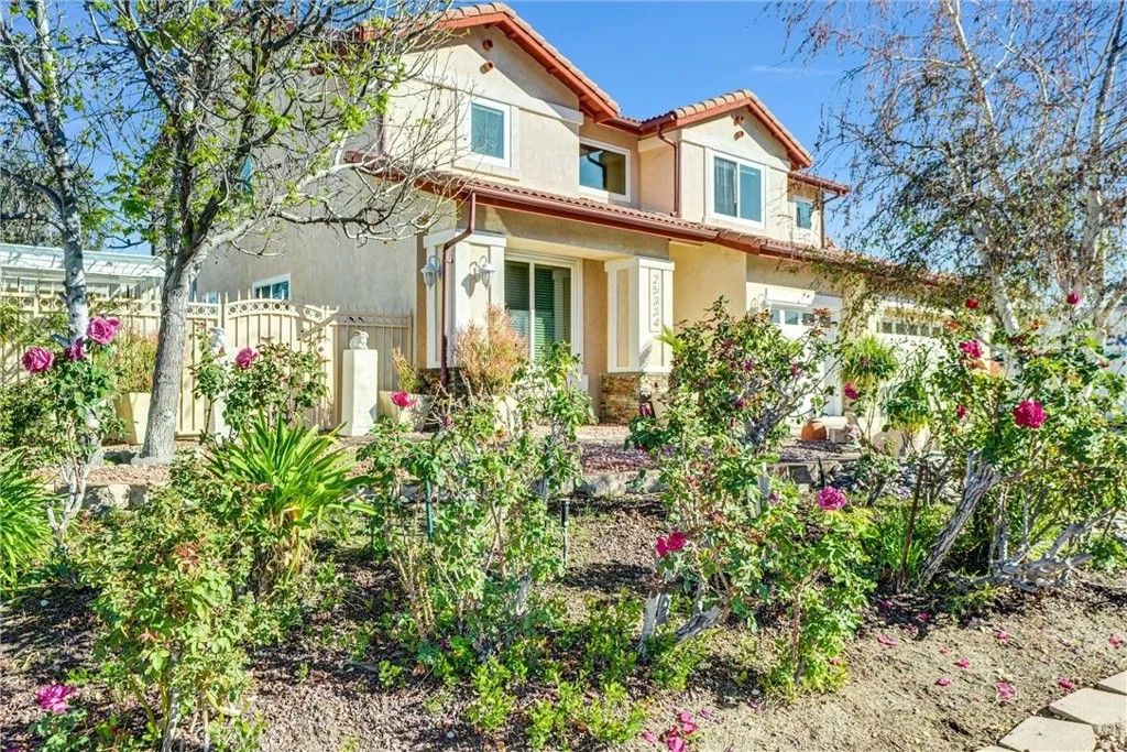 Photo of 25304 Rolling Greens, Saugus, CA 91350 (MLS # SR26044319)